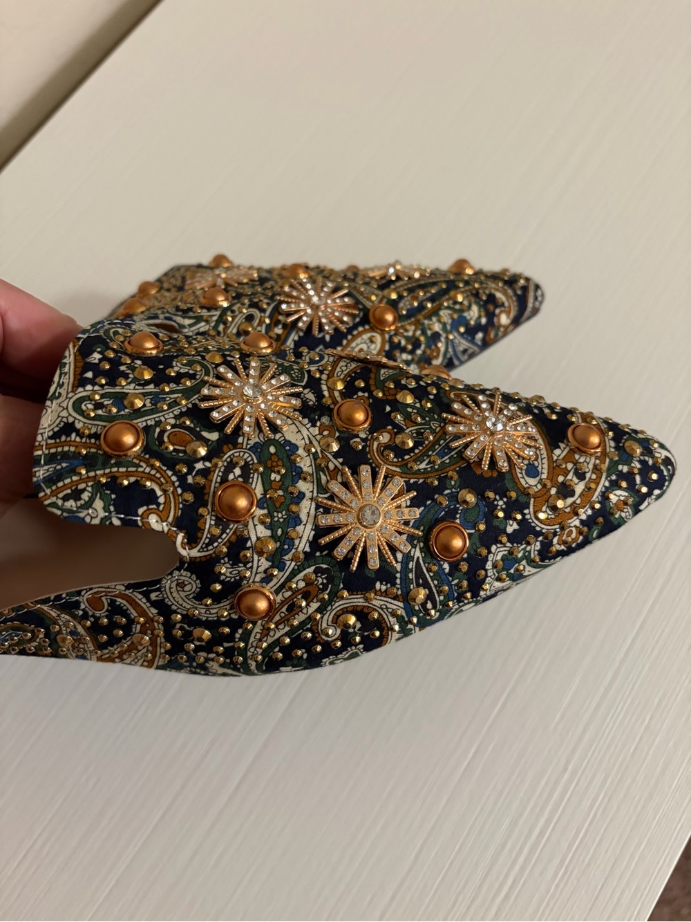 ✨⚜️NWOT ⚜️🌙Chic Embellished Pointed Toe Slip-On Mules with Gold Hardware ⚜️✨ - Picture 10 of 10